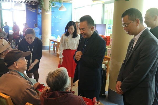 1-市民政局局长廖远飞带队赴福田区开展走访慰问暨安全生产检查.jpg