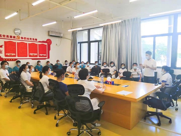 1市福利服务指导中心联合龙华区中心医院开展核酸检测采样培训.jpg