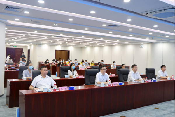 1-深圳社会组织老虎游戏机
中心成立暨深圳娱乐频道《每周一现》栏目开播启动.png
