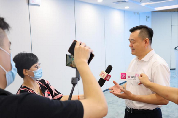 3-深圳社会组织老虎游戏机
中心成立暨深圳娱乐频道《每周一现》栏目开播启动.png